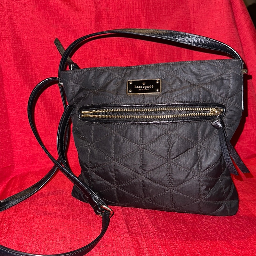 Sassy black crossbody Kate ♠️ Spade bag very clean inside and out.